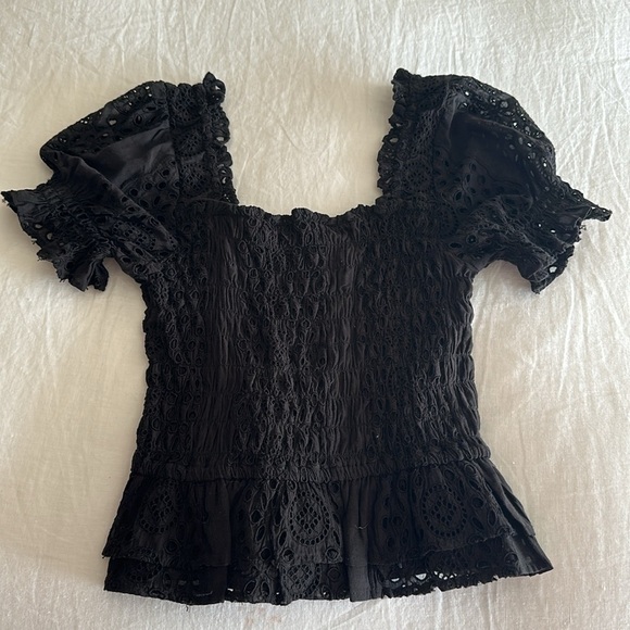 ASTR the label black puff sleeve top. Size small​​​​​​ - Picture 3 of 5